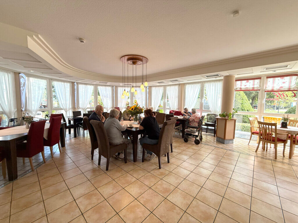 seniorenpalais-dillingen-cafe-07